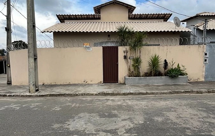 Casa - Venda no bairro Vit�ria - Carmo do Cajuru - MG