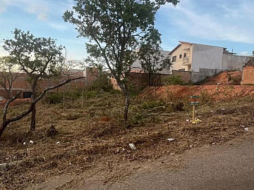 Lote � venda no bairro La Ville em Carmo do Cajuru